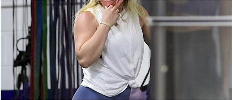 Hillary duff gym photo